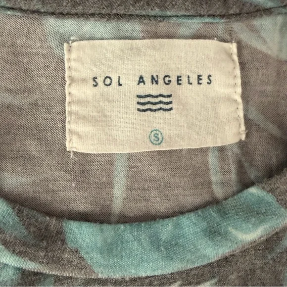 Sol Angeles Tropical Floral T Shirt Hawaiian Print Gray Soft Tee Small USA - Picture 2 of 6